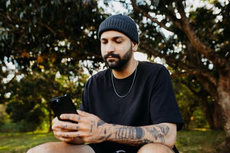 Textationship 101: All You Need to Know About the Latest Dating Trend