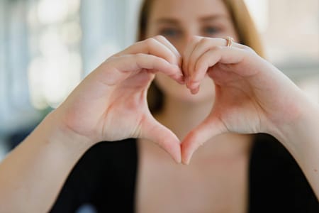 Discover 5 Love Languages and Crack the Code of Modern Romance