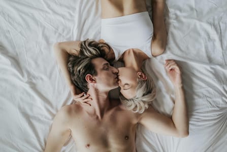 Why We Are Obsessed with Beige Flags in Relationships 