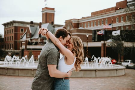 How to Compliment a Guy – Best Ways to Make Him Feel Appreciated