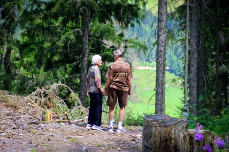 Rencontres après 60 ans : trouver l’amour et la compagnie dans vos belles années