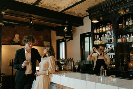 What on Earth Is Flirtationship? Your Guide to The New Dating Trend 