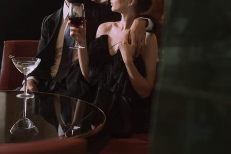 How to Pick Up a Girl in 2024: the Best Tips 