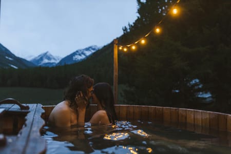 How to Woo a Woman: Essential Tips to Make Her Fall for You 