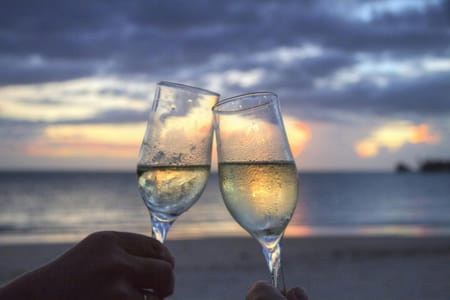 Romantic Things to Do as a Couple: Sweet Ideas to Deepen Your Bond